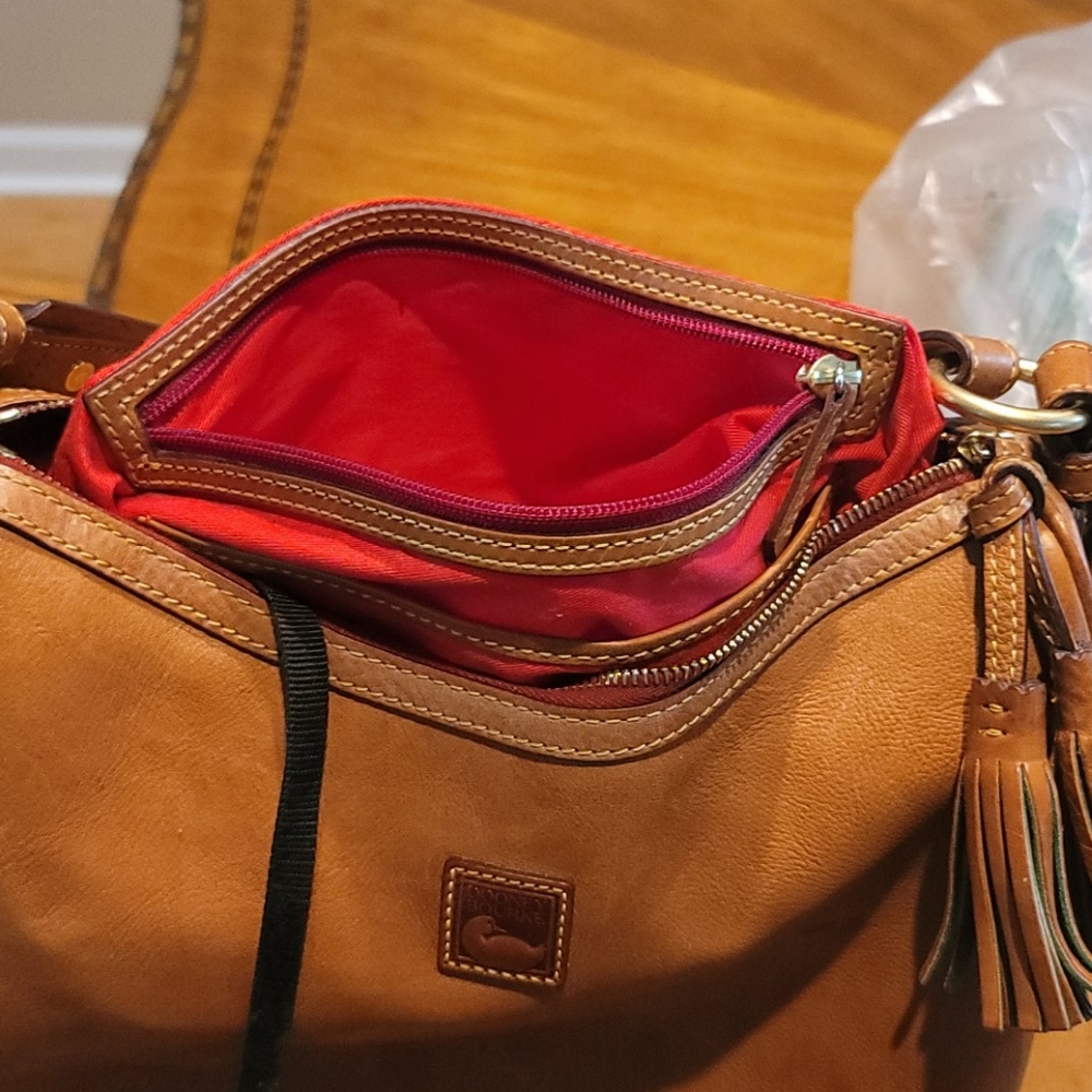 Dooney and Bourke purse - Picture 15 of 16